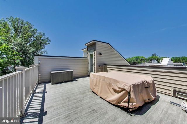 5004 OAKMOORE DR, Rockville, MD 20852