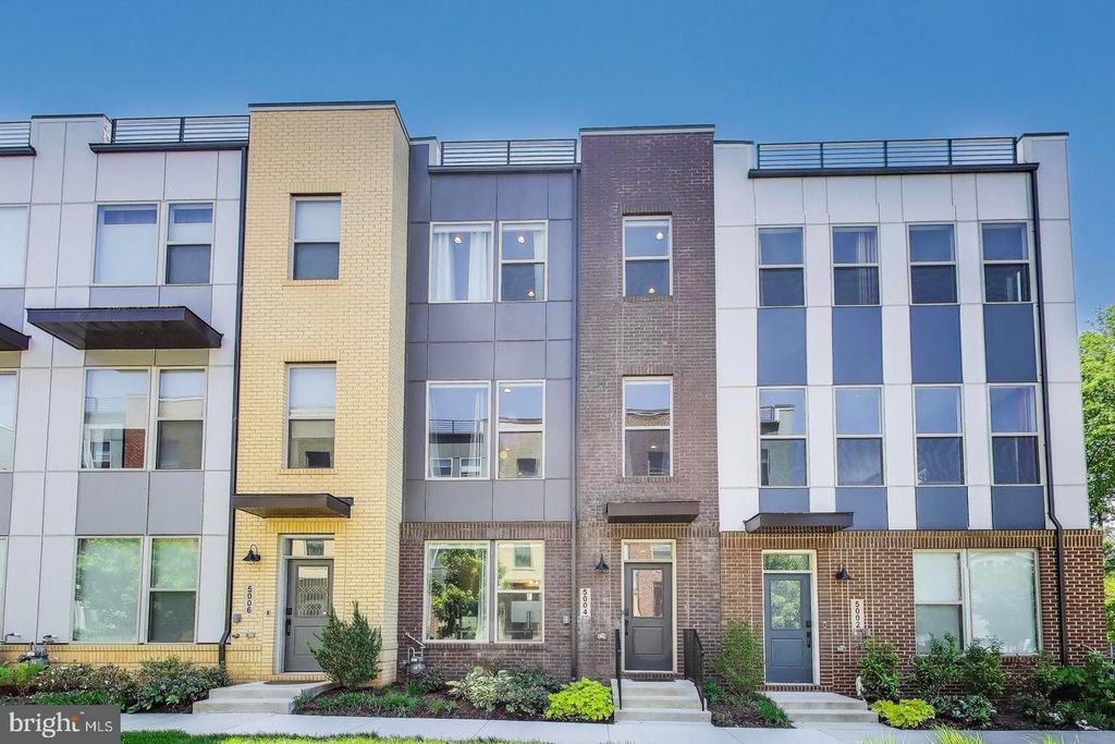 5004 OAKMOORE DR, Rockville, MD 20852