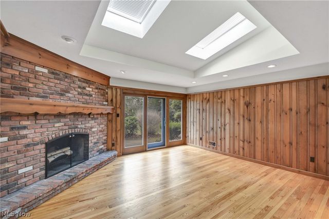 30513 Ednil Drive, Bay Village, OH 44140