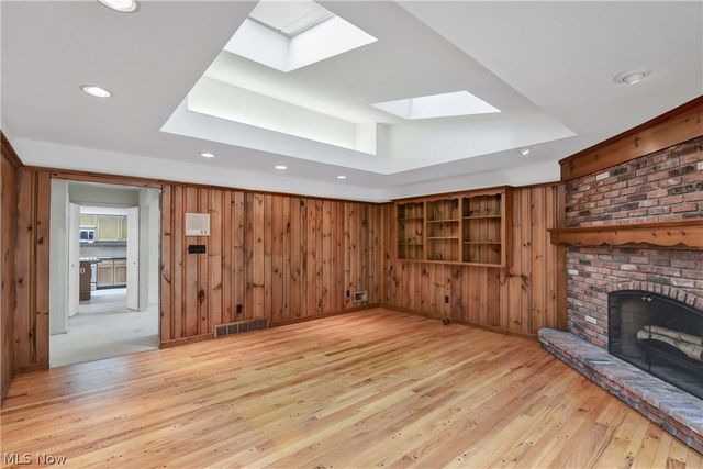 30513 Ednil Drive, Bay Village, OH 44140