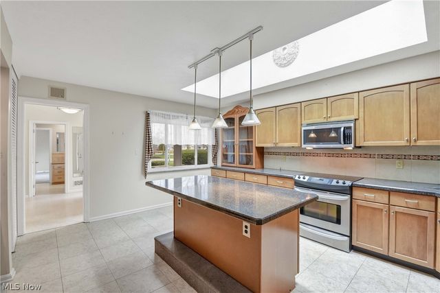 30513 Ednil Drive, Bay Village, OH 44140