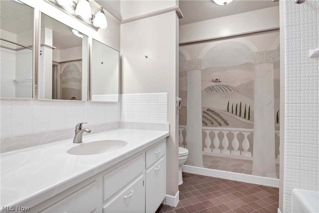 30513 Ednil Drive, Bay Village, OH 44140