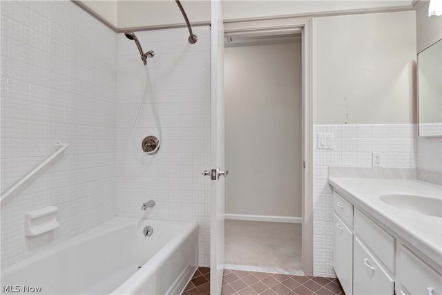 30513 Ednil Drive, Bay Village, OH 44140