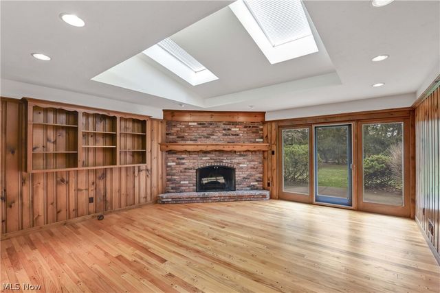 30513 Ednil Drive, Bay Village, OH 44140