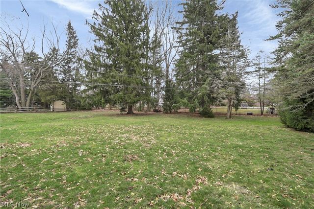 30513 Ednil Drive, Bay Village, OH 44140