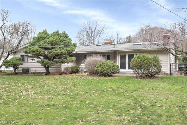 30513 Ednil Drive, Bay Village, OH 44140