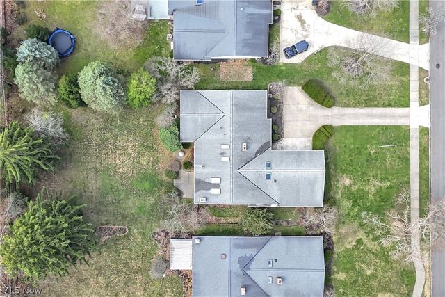 30513 Ednil Drive, Bay Village, OH 44140