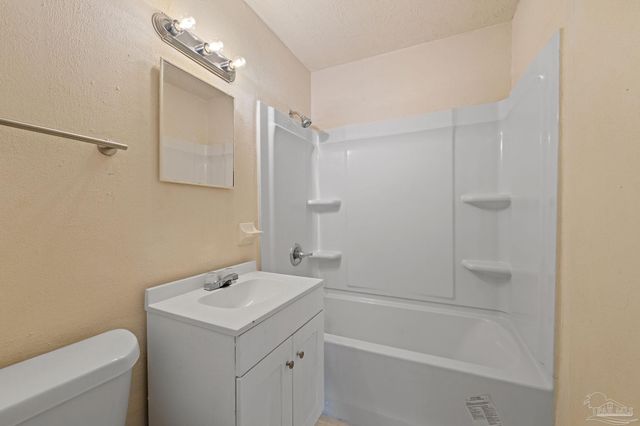 3403 W Hernandez, Pensacola, FL 32505
