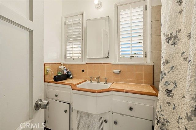 7015 Templeton, Huntington Park, CA 90255