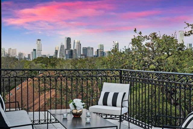 1804 S 6th ST, Austin, TX 78704