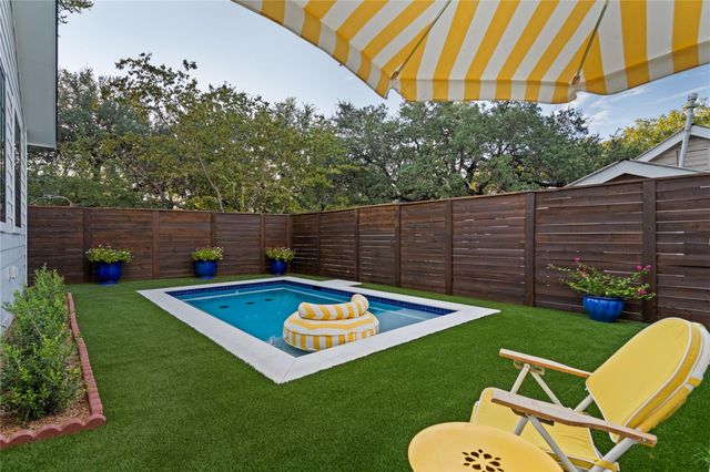 1804 S 6th ST, Austin, TX 78704