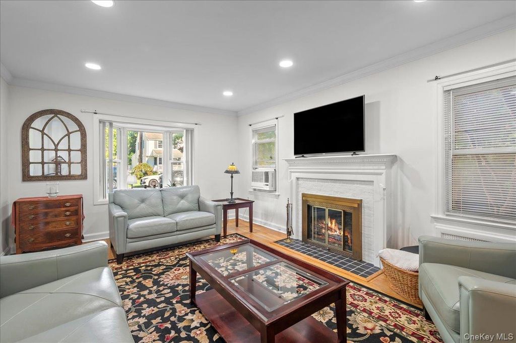 46 Robins Road, New Rochelle, NY 10801 — photo 5