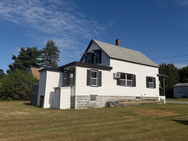 61 Thornton Ave, Methuen, MA 01844