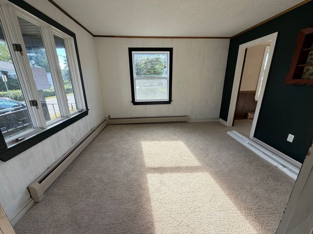 61 Thornton Ave, Methuen, MA 01844