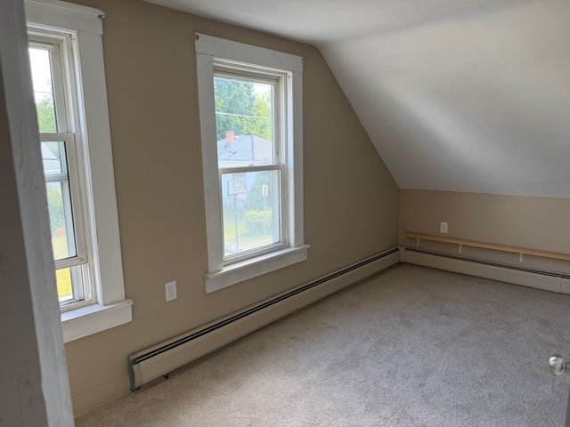 61 Thornton Ave, Methuen, MA 01844
