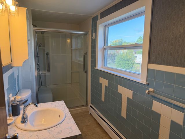 61 Thornton Ave, Methuen, MA 01844