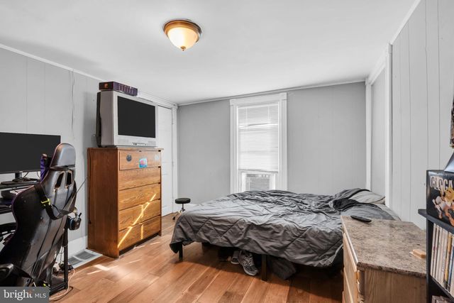 62 CAPITOL ST, Paulsboro, NJ 08066