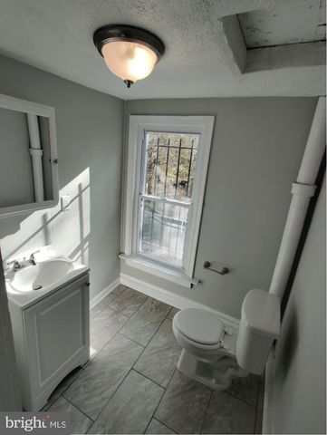 62 CAPITOL ST, Paulsboro, NJ 08066