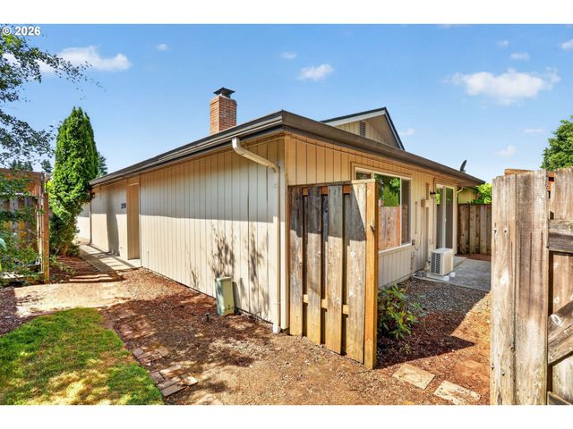 3738 Ne 45TH St, Vancouver, WA 98661