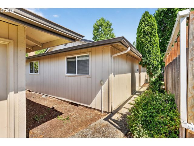 3738 Ne 45TH St, Vancouver, WA 98661