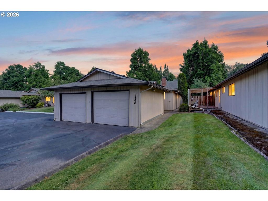 3738 Ne 45TH St, Vancouver, WA 98661