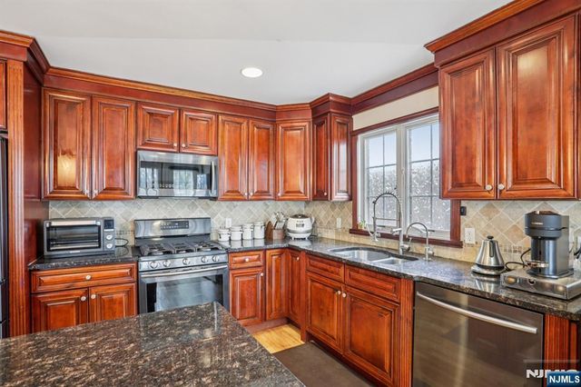 784 Kinderkamack Road 101, River Edge, NJ 07661