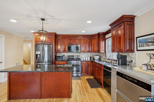 784 Kinderkamack Road 101, River Edge, NJ 07661