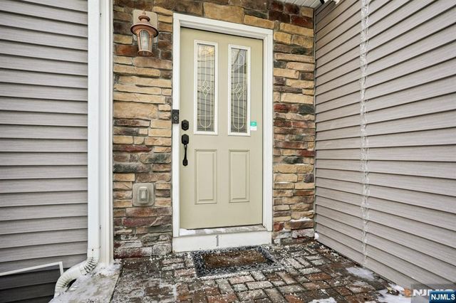 784 Kinderkamack Road 101, River Edge, NJ 07661