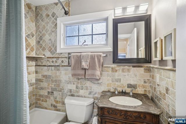 784 Kinderkamack Road 101, River Edge, NJ 07661