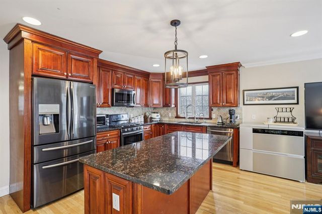 784 Kinderkamack Road 101, River Edge, NJ 07661