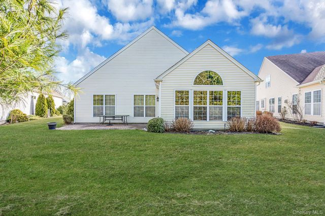 78 Louden Loop, Mount Sinai, NY 11766