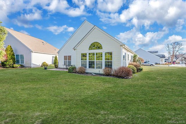 78 Louden Loop, Mount Sinai, NY 11766