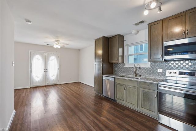 1241 Christian CT, Virginia Beach, VA 23464