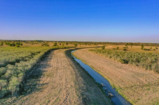 00 County Road 8, Guy, TX 77444