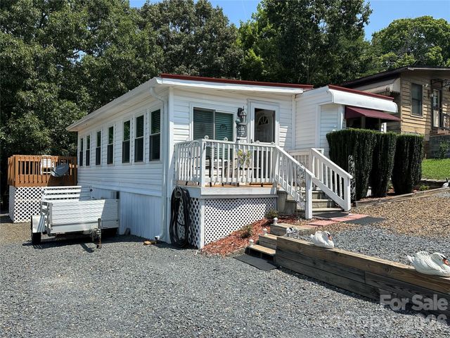 218 Cardinal Badin Shores Drive, New London, NC 28127