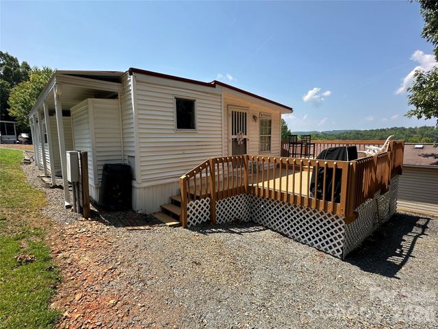 218 Cardinal Badin Shores Drive, New London, NC 28127