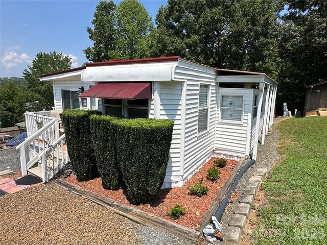 218 Cardinal Badin Shores Drive, New London, NC 28127