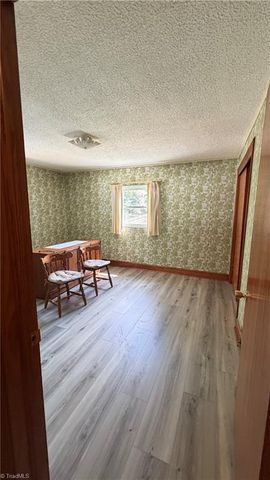 101 BETHLEHEM Avenue, Thomasville, NC 27360