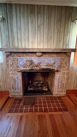 101 BETHLEHEM Avenue, Thomasville, NC 27360