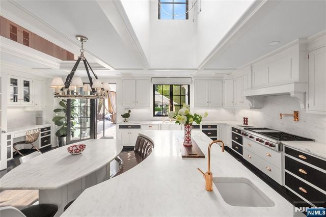 7 & 11 Stokes Farm Road, Old Tappan, NJ 07675