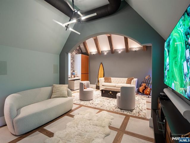 7 & 11 Stokes Farm Road, Old Tappan, NJ 07675