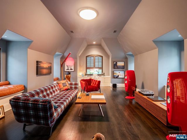 7 & 11 Stokes Farm Road, Old Tappan, NJ 07675