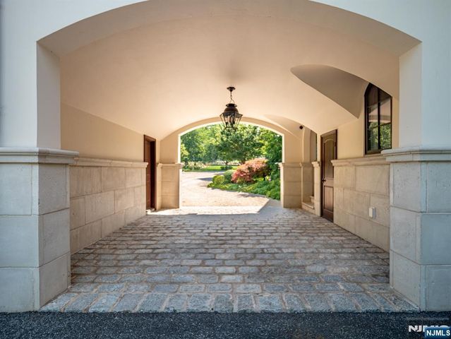 7 & 11 Stokes Farm Road, Old Tappan, NJ 07675