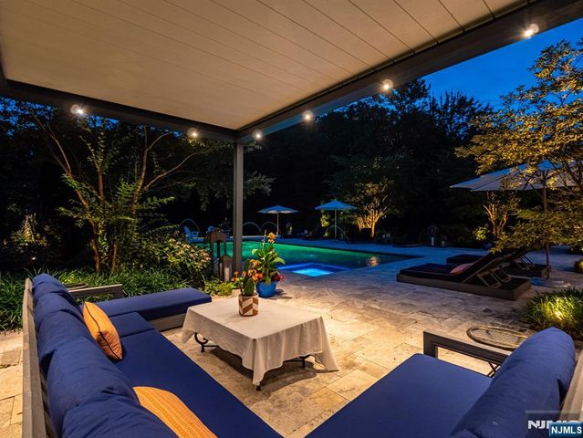 7 & 11 Stokes Farm Road, Old Tappan, NJ 07675