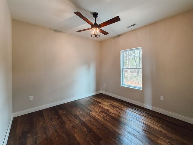 290 W Blue Jay, Diamond City, AR 72601