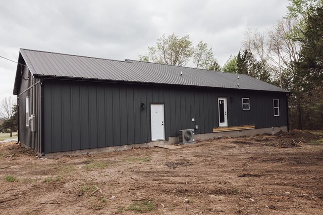 290 W Blue Jay, Diamond City, AR 72601