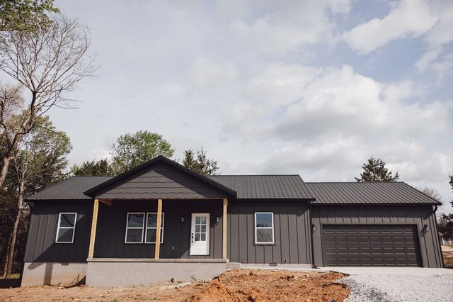 290 W Blue Jay, Diamond City, AR 72601