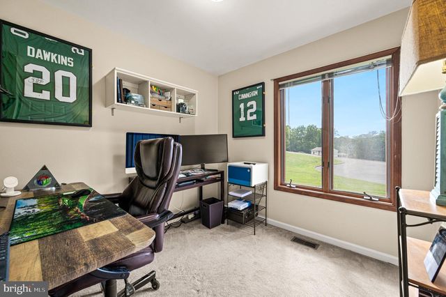 33 MELISSA LN, Royersford, PA 19468