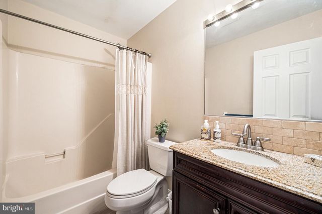 33 MELISSA LN, Royersford, PA 19468