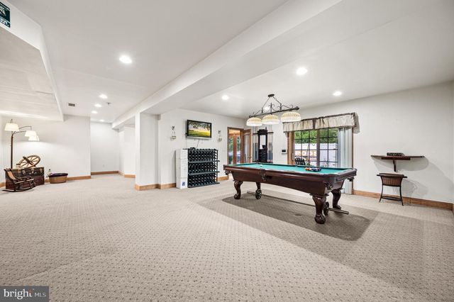 33 MELISSA LN, Royersford, PA 19468